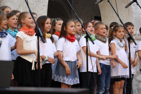 Območna revija otroških in mladinskih pevskih zborov občin Kamnik in Komenda (42)